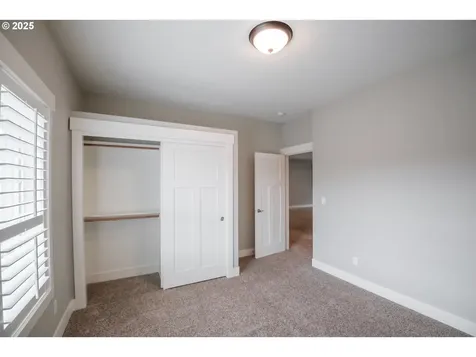 1840 West Meadows Drive NW Salem OR 97304