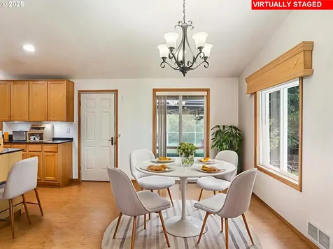 19791 NE Sunnycrest Road Newberg OR 97132