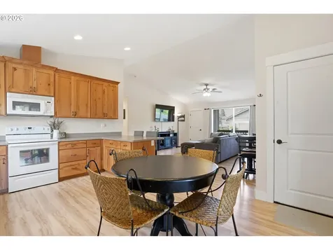 1343 NE Sunrise Lane Hillsboro OR 97124