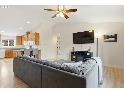 1343 NE Sunrise Lane Hillsboro OR 97124