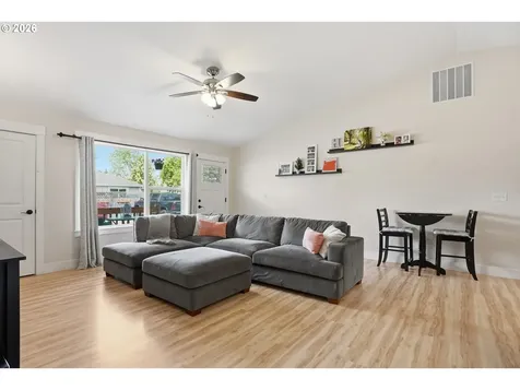 1343 NE Sunrise Lane Hillsboro OR 97124