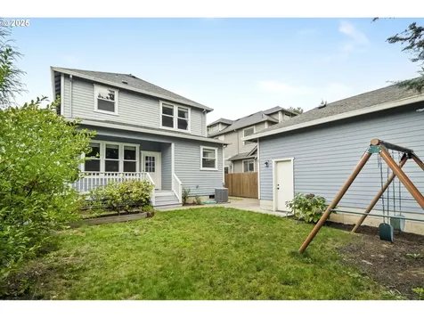 9712 N Ivanhoe Street Portland OR 97203