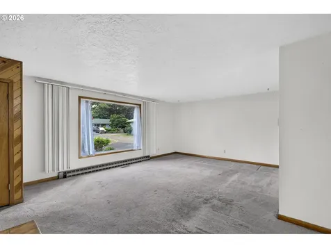 16701 SE Stephens Street Portland OR 97233