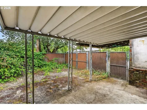 16701 SE Stephens Street Portland OR 97233