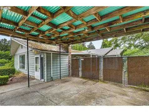 16701 SE Stephens Street Portland OR 97233