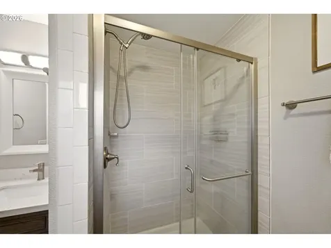 3920 NE Pacific Way Vancouver WA 98662