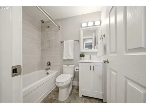 3920 NE Pacific Way Vancouver WA 98662