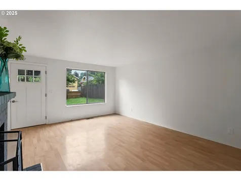 4523 NE 109th Avenue Portland OR 97220