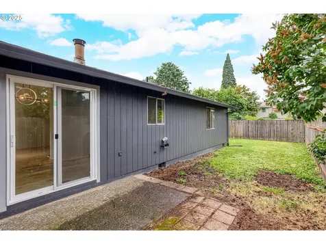 4523 NE 109th Avenue Portland OR 97220