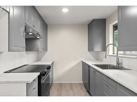 4523 NE 109th Avenue Portland OR 97220