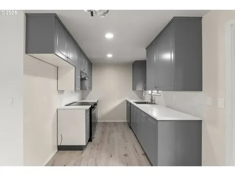 4523 NE 109th Avenue Portland OR 97220