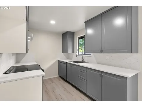 4523 NE 109th Avenue Portland OR 97220