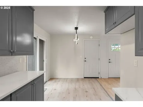 4523 NE 109th Avenue Portland OR 97220