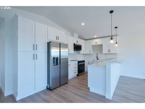 120 Crescent Street Oceanside OR 97134