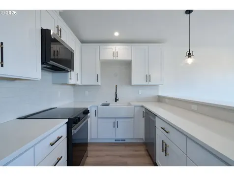120 Crescent Street Oceanside OR 97134