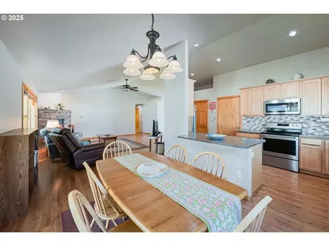16676 Mcclintock Place La Pine OR 97739