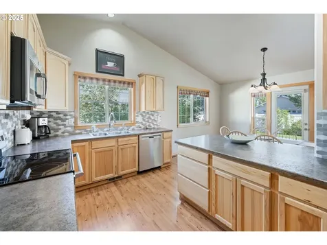 16676 Mcclintock Place La Pine OR 97739