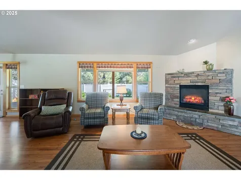 16676 Mcclintock Place La Pine OR 97739