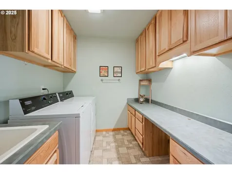 16676 Mcclintock Place La Pine OR 97739