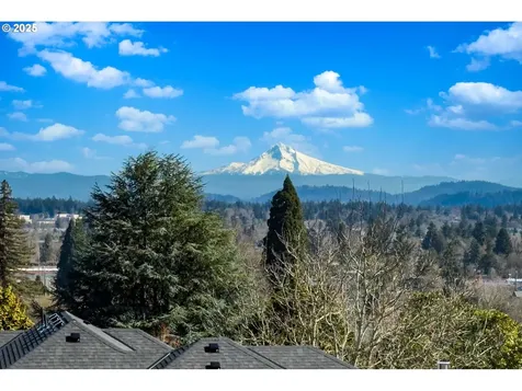 1226 SE 72nd Avenue Portland OR 97215