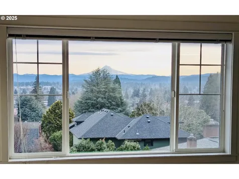 1226 SE 72nd Avenue Portland OR 97215