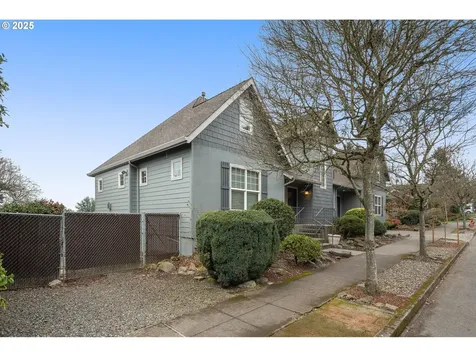 1226 SE 72nd Avenue Portland OR 97215