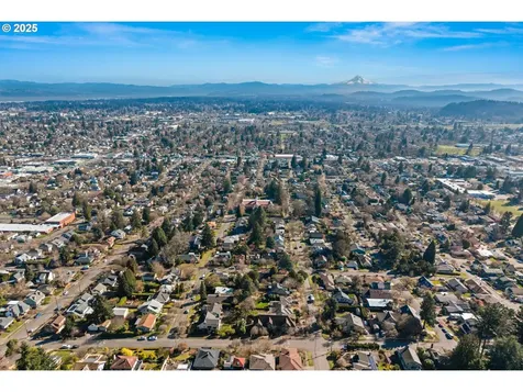 1226 SE 72nd Avenue Portland OR 97215