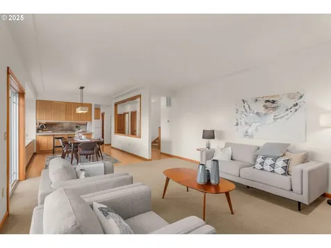 1226 SE 72nd Avenue Portland OR 97215