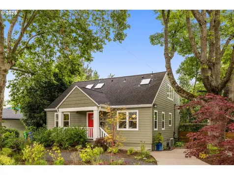7928 SE 21st Avenue Portland OR 97202