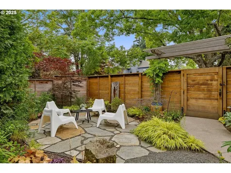 7928 SE 21st Avenue Portland OR 97202