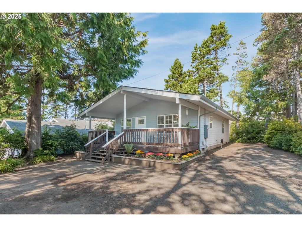 5415 Hacienda Avenue Lincoln City OR 97367