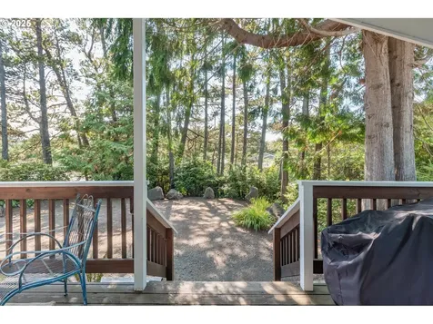 5415 Hacienda Avenue Lincoln City OR 97367