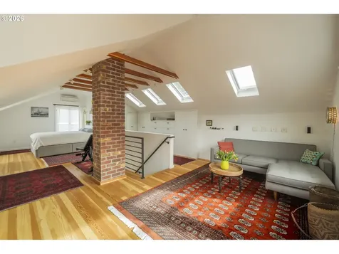 4612 NE 15th Avenue Portland OR 97211