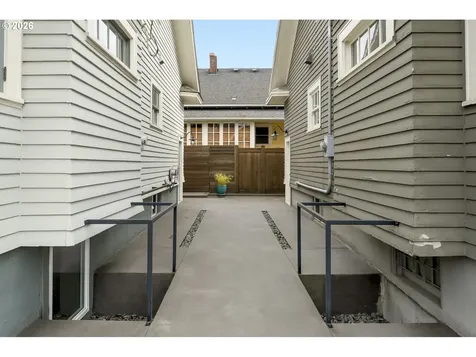 4612 NE 15th Avenue Portland OR 97211