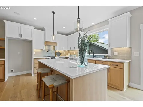 3214 SE Lincoln Street Portland OR 97214