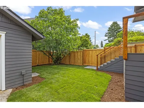 3214 SE Lincoln Street Portland OR 97214