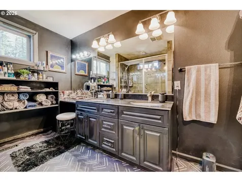 4667 Exeter Street West Linn OR 97068