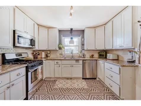 4667 Exeter Street West Linn OR 97068