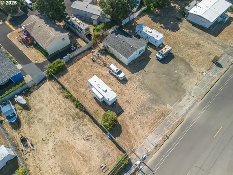 1045 1085 NE Mill Street Waldport OR 97394