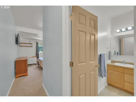 660 River Loop 1 Eugene OR 97404