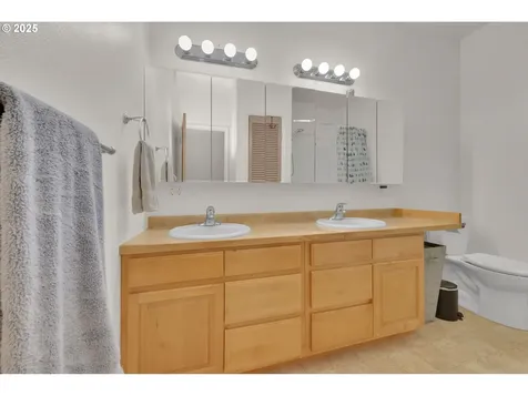 660 River Loop 1 Eugene OR 97404