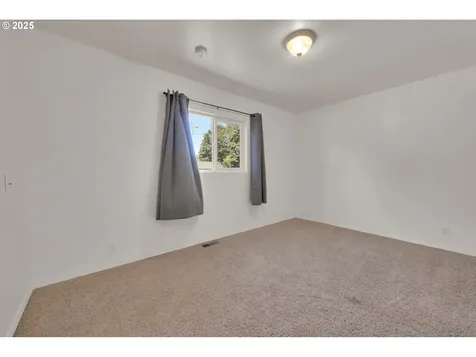 660 River Loop 1 Eugene OR 97404