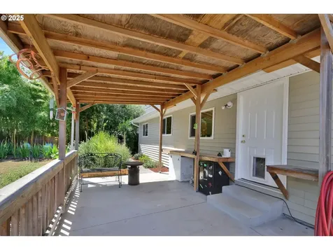 660 River Loop 1 Eugene OR 97404