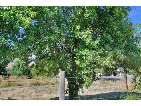 660 River Loop 1 Eugene OR 97404