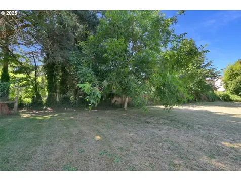 660 River Loop 1 Eugene OR 97404