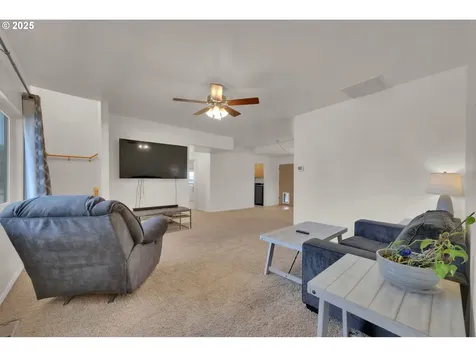 660 River Loop 1 Eugene OR 97404