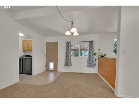 660 River Loop 1 Eugene OR 97404