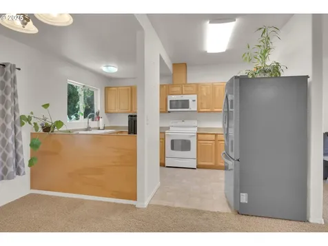 660 River Loop 1 Eugene OR 97404