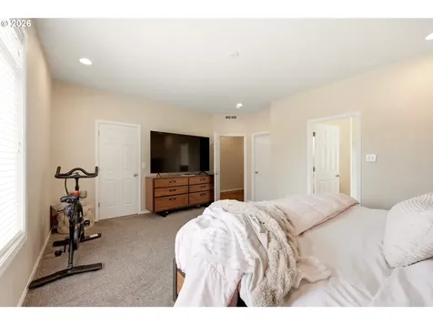 518 W 12th Way La Center WA 98629