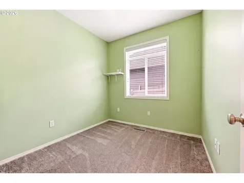 518 W 12th Way La Center WA 98629